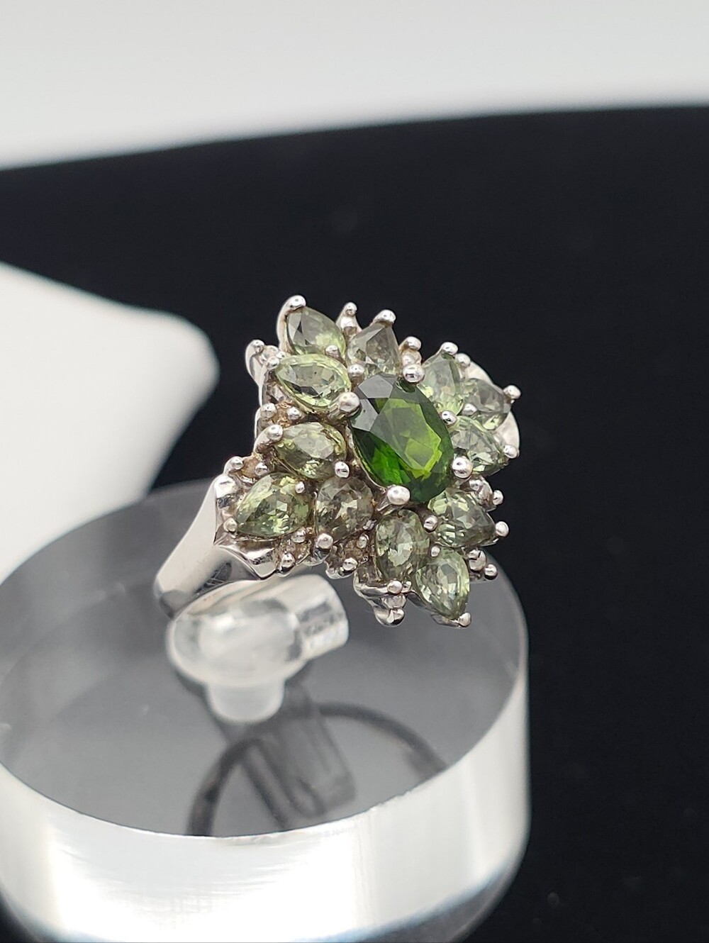 Vintage Fine 10k White Gold Green Chrome Diopside Peridot Cluster Cocktail Ring